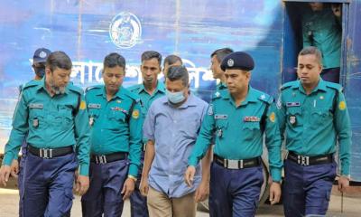 ট্রাইব্যুনালে আনা হয়েছে সাবেক আইজিপি মামুনকে