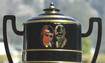 টসের বিশেষ কয়েনে দুই মহানায়ক