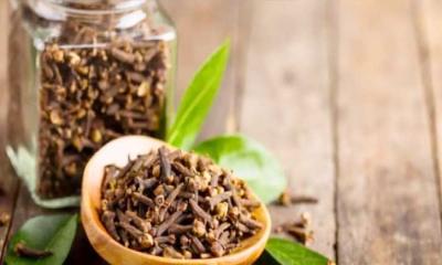 চুলের যত্নে যেভাবে কাজে আসতে পারে লবঙ্গ