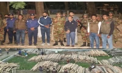 বান্দরবানে কোটি টাকার কাঠ জব্দ করেছে সেনাবাহীনি