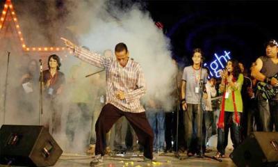 আজম খানের ‘উচ্চারণ’ ফিরছে নতুন আবেগে