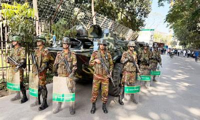 শঙ্কা ও আতঙ্কের ঢাকায় কড়া নিরাপত্তা