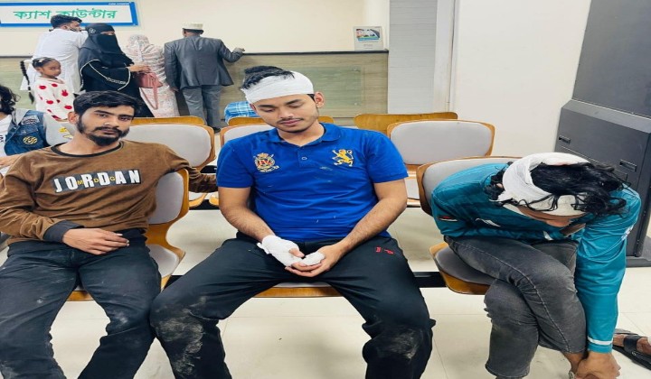 সিদ্ধিরগঞ্জে ৩ এনসিপি কর্মীকে ছুরিকাঘাতে আহত