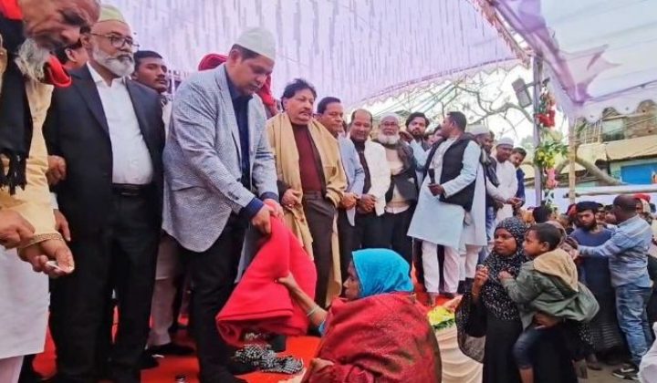 রূপগঞ্জে বিএনপির উদ্যোগে দোয়া মাহফিল ও শীতার্তদের মাঝে কম্বল বিতরণ