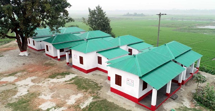 নওগাঁয় আশ্রয়ন প্রকল্পের ঘর লাখ টাকায় বিক্রি